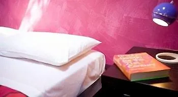 Bed & Breakfast Bad - And Design Aeroporto di Catania Fontana Rossa