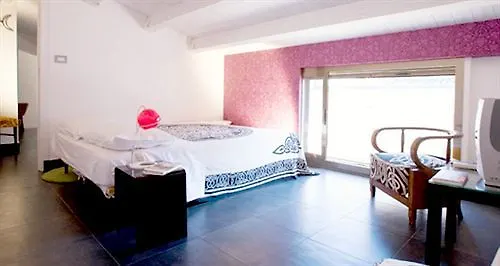 Bed & Breakfast Bad - And Design 4*